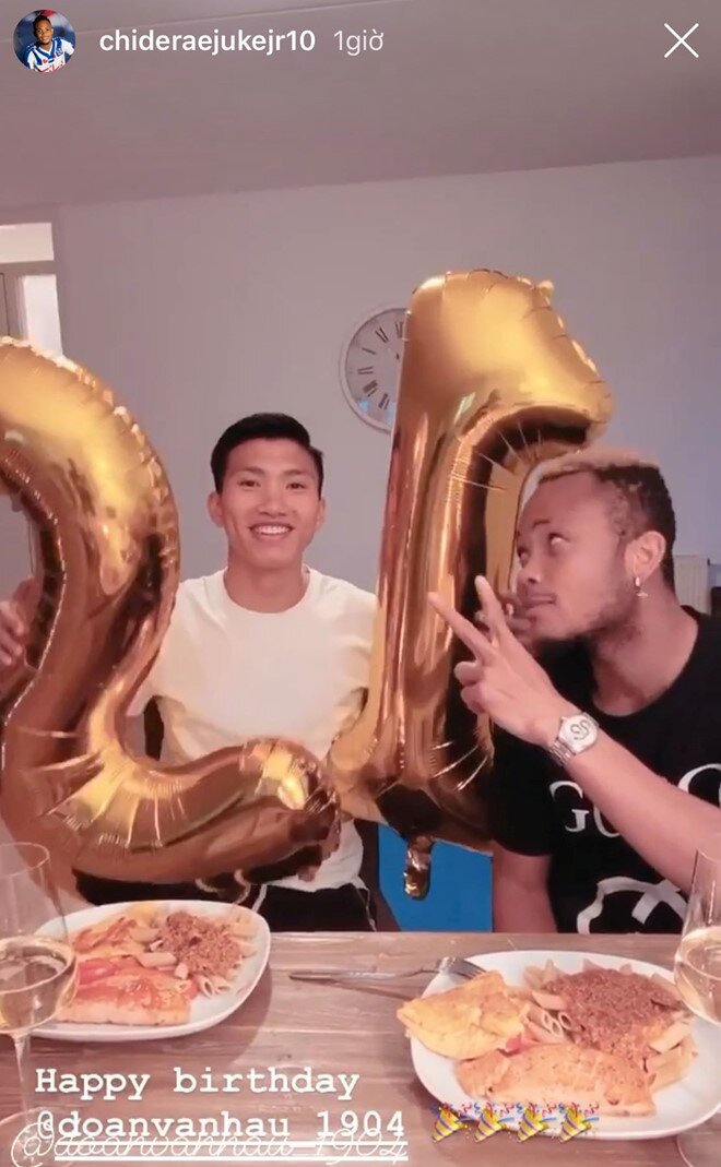 Văn Hậu bị dìm hàng trong ngày sinh nhật thứ 21