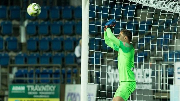 Filip Nguyễn cản phá hai quả penalty, thách thức vị trí của Đặng Văn Lâm
