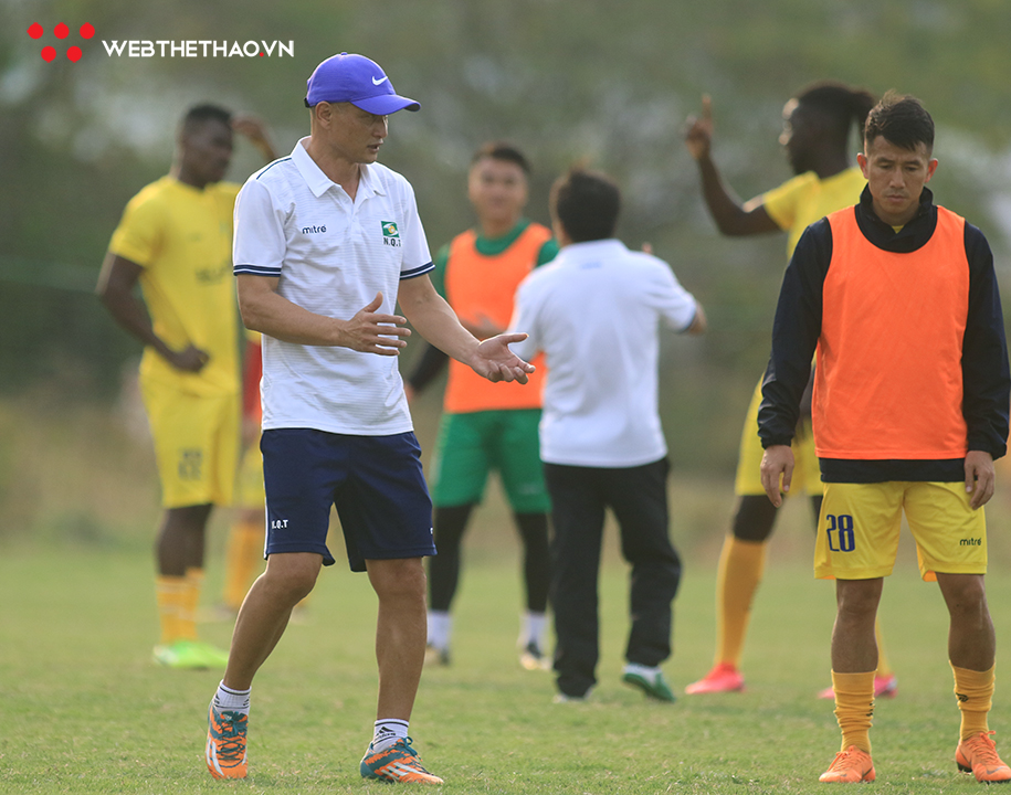 Xuân Mạnh chấn thương, Văn Đức băng kín gối trước trận SLNA gặp Sài Gòn FC