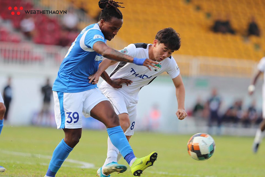 Thần gió Văn Toàn toả sáng, HAGL có chiến thắng đầu tiên ở V.League 2020