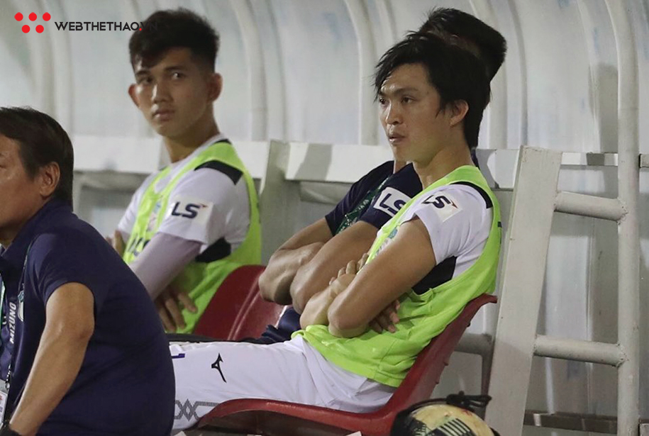 Thần gió Văn Toàn toả sáng, HAGL có chiến thắng đầu tiên ở V.League 2020