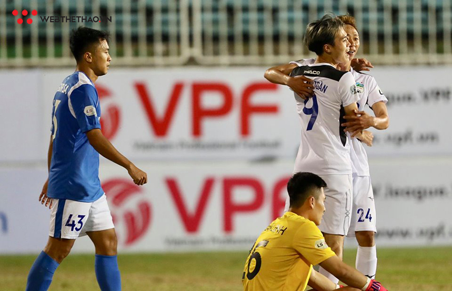 Thần gió Văn Toàn toả sáng, HAGL có chiến thắng đầu tiên ở V.League 2020