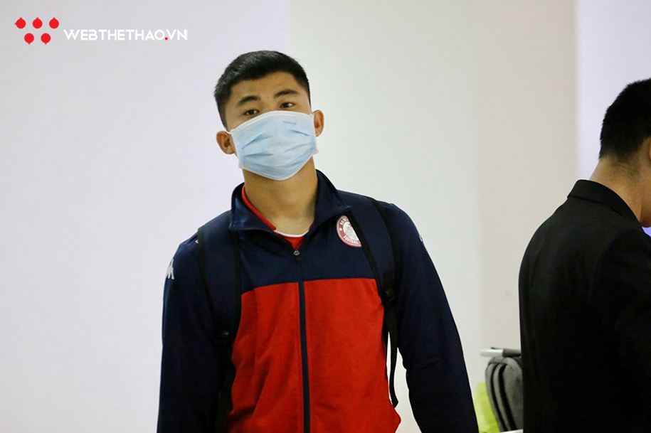 Công Phượng cùng đồng đội đến Lào chuẩn bị lượt trận thứ 3 tại AFC Cup
