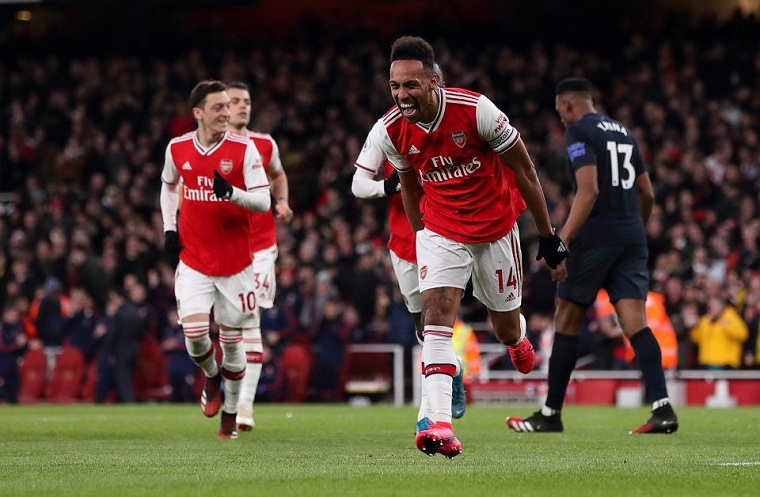 Arsenal sẽ xuống hạng gây sốc nếu không có... Aubameyang