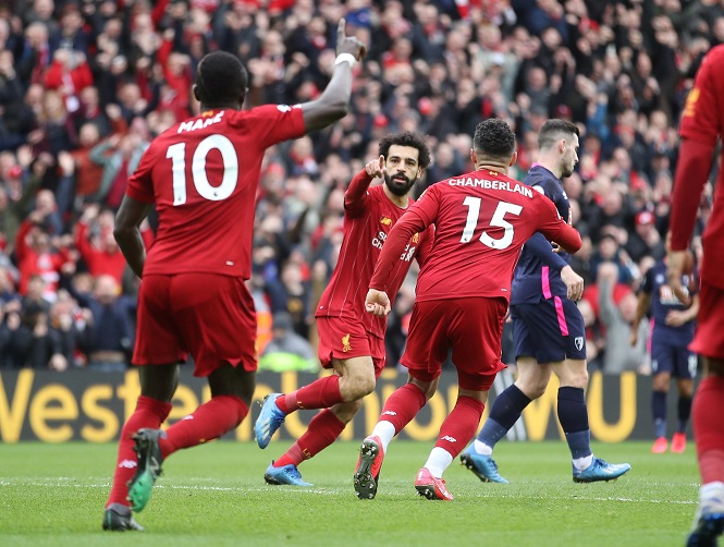 Lý do HLV Klopp ăn mừng bàn thắng của Liverpool trước trọng tài biên