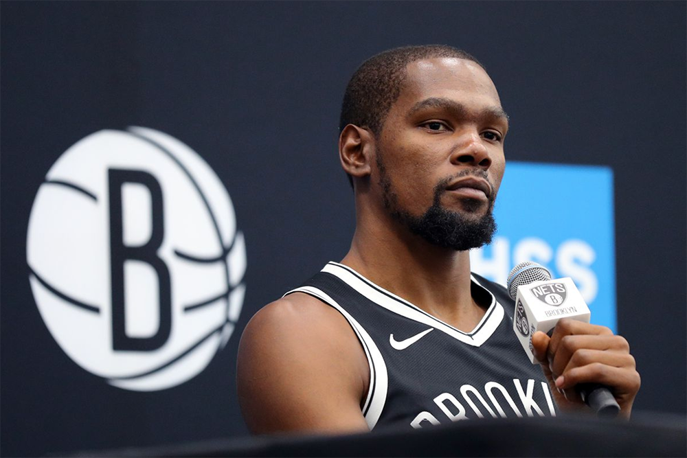 HLV Brooklyn Nets bị cho thôi việc: Ngoài Kyrie còn có dấu tay của Kevin Durant?