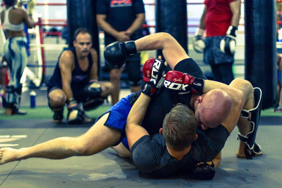 Tập luyện chuyên sâu: Làm ơn đừng "tập MMA"!