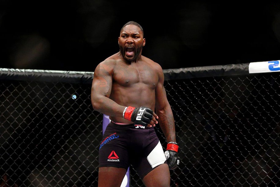 “Rumble” Johnson gửi lời cảnh báo tới 2 hạng cân trước ngày trở lại