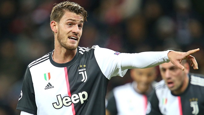 SỐC: Hậu vệ Juventus xét nghiệm dương tính với Covid-19