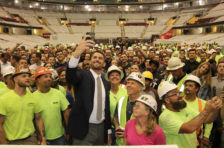Kevin Love quyên góp 100.000 đôla cho người lao động thất nghiệp vì COVID-19