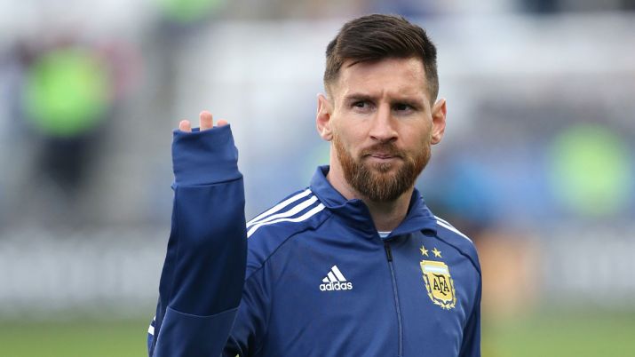 Messi nhận thông báo về nguy cơ bị cách ly do Covid-19