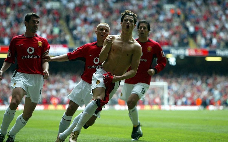 Rooney tiết lộ bí quyết tăng cân của Ronaldo khi còn khoác áo MU Rooney tiết lộ bí quyết tăng cân của Ronaldo khi còn khoác áo MU