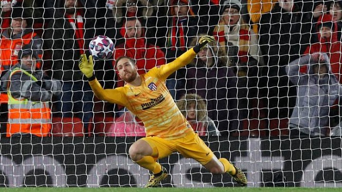 Người hùng Cúp C1 trước Liverpool bị bỏ quên trong đội hình lý tưởng