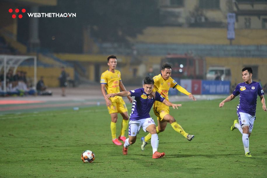 Than Quảng Ninh: Thuốc thử liều cao cho hàng thủ chắp vá của Hà Nội FC