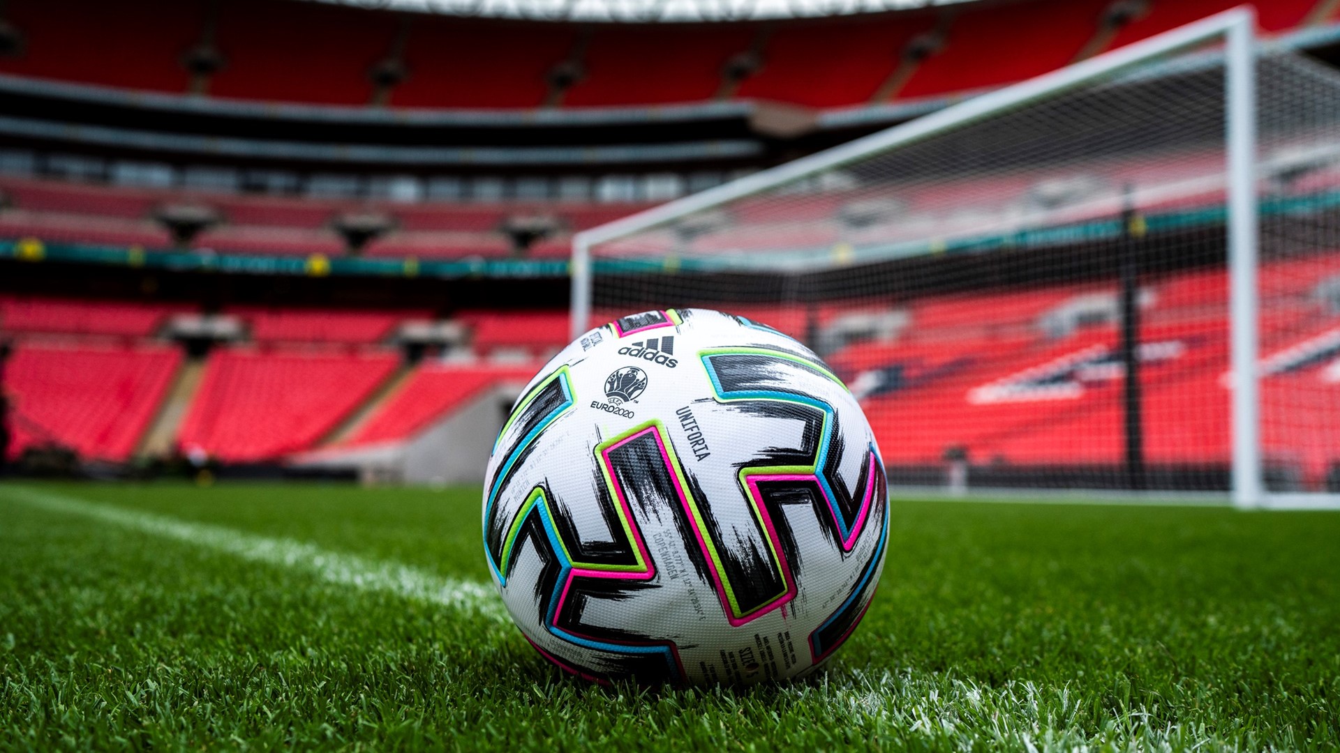 Quả bóng Euro 2020 tên gì, giá bao nhiêu?