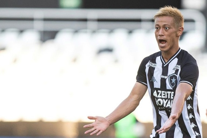 Keisuke Honda lập kỷ lục độc nhất vô nhị trong bóng đá Keisuke Honda lập kỷ lục độc nhất vô nhị trong bóng đá