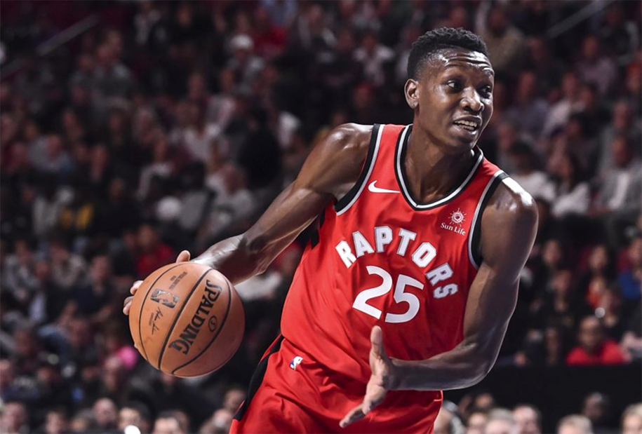 Trốn cách ly giữa dịch COVID-19 để đi mua nhu yếu phẩm, trung phong Raptors bị sờ gáy Trốn cách ly giữa dịch COVID-19 để đi mua nhu yếu phẩm, trung phong Raptors bị sờ gáy