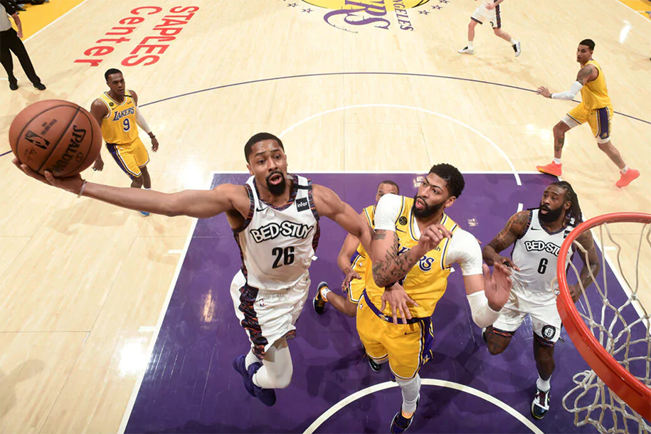 Lo ngại dính COVID-19, toàn đội Los Angeles Lakers xét nghiệm gấp và thực hiện cách ly