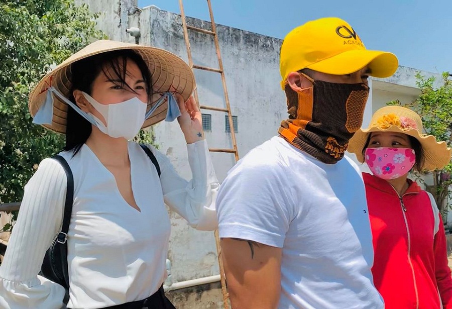 Vợ chồng Công Vinh - Thủy Tiên kêu gọi ủng hộ đồng bào miền Tây bị hạn mặn