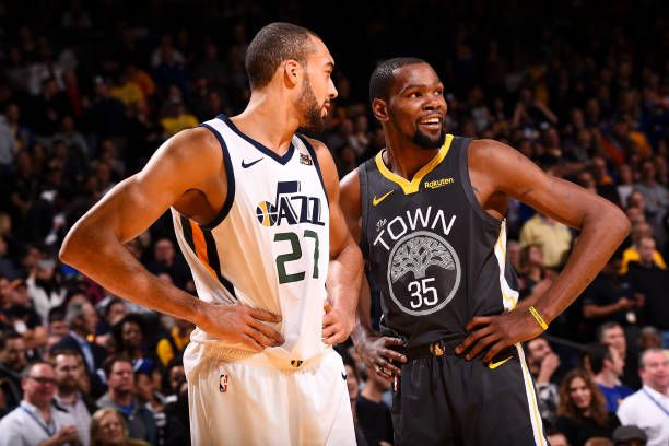 Chính quyền và Hiệp hội cầu thủ NBA đốp chát về chuyện xét nghiệm COVID-19