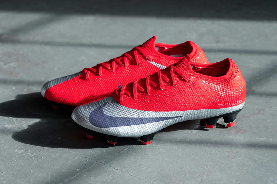 Nike Mercurial Superfly và câu chuyện tai tiếng đằng sau phối màu cực phẩm Max Orange