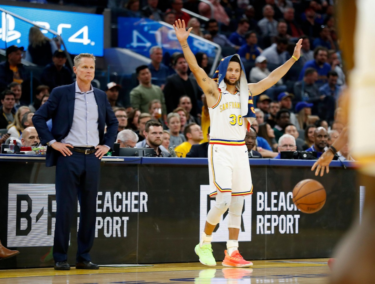Golden State Warriors và Knicks từ chối cho cầu thủ mình đi xét nghiệm COVID-19