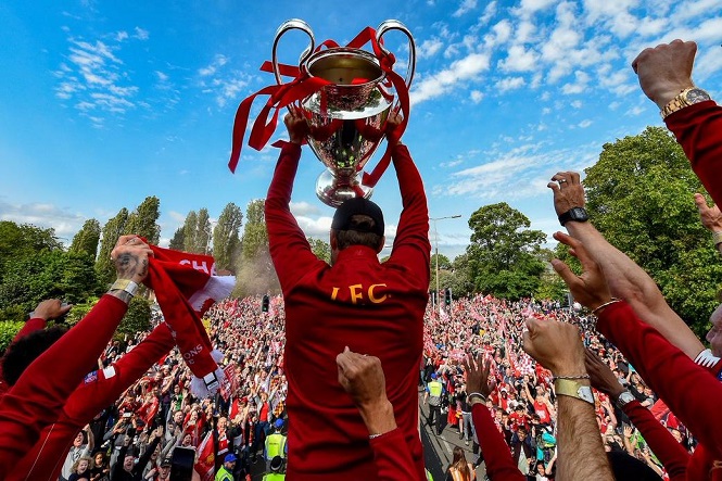 Liverpool bị ảnh hưởng thế nào khi Ngoại hạng Anh tiếp tục hoãn?