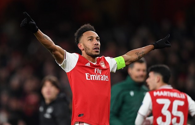 MU sẵn sàng gây sốc với bom tấn Aubameyang của Arsenal MU sẵn sàng gây sốc với bom tấn Aubameyang của Arsenal