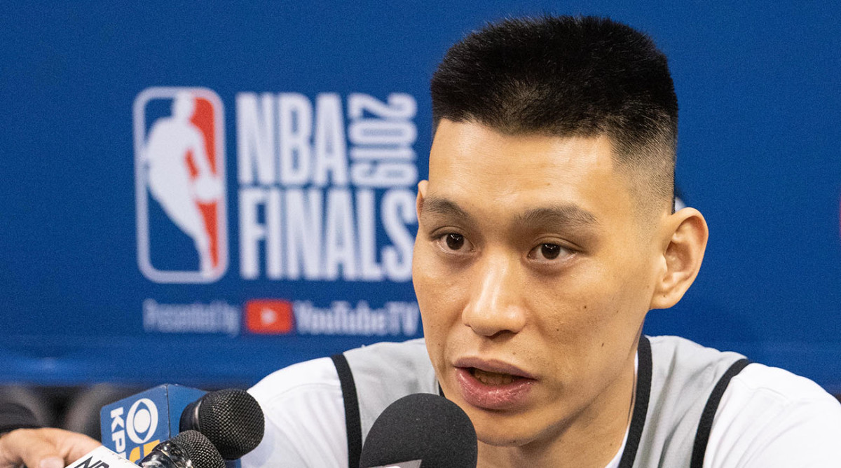 Ông Donald Trump gọi corona là virus Trung Quốc, Jeremy Lin phản pháo dữ dội