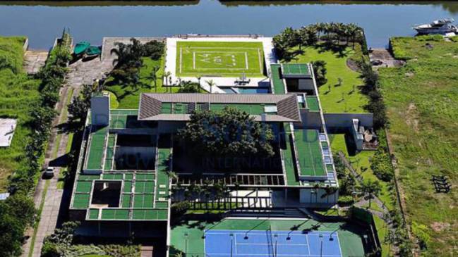 Ngôi biệt thự “trong mơ” mà Neymar cách ly sau khi trốn khỏi Pháp