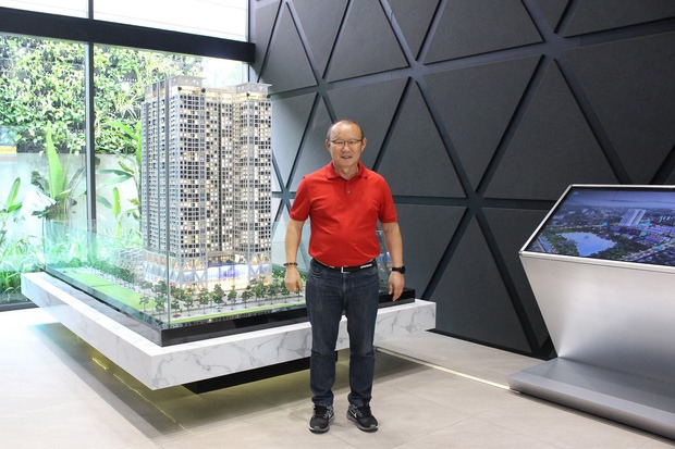 Tậu căn hộ siêu sang, thầy Park vẫn ở nhà VFF