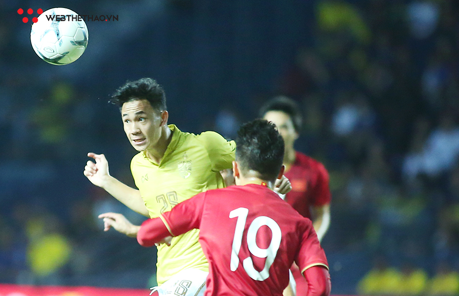 HLV Thái Lan như “ngồi trên đống lửa” vì COVID-19