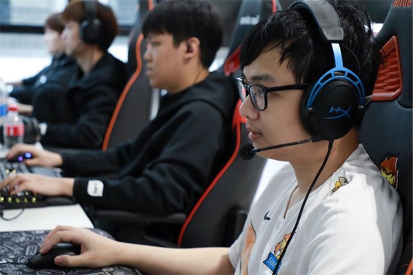 Kết quả LPL Mùa Xuân 2020 22/3: FPX làm gỏi RNG, SN lội ngược dòng