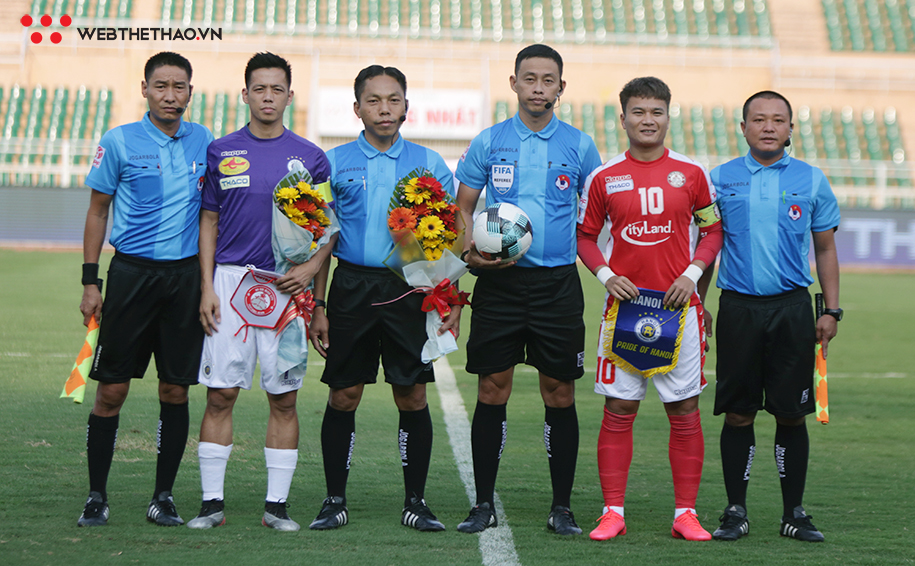 Trọng tài V.League không sợ giảm thu nhập vì COVID-19