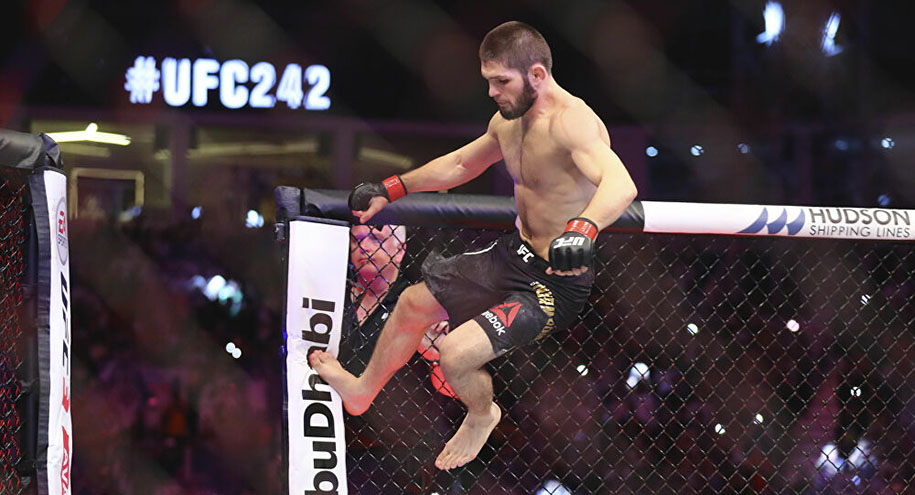 Khabib Nurmagomedov trở về Nga tập luyện tránh dịch COVID-19