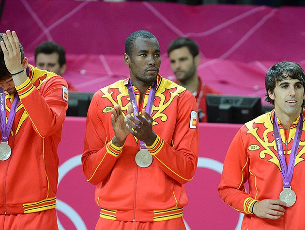 Serge Ibaka: Từ trại tị nạn tới nhà Vô địch NBA