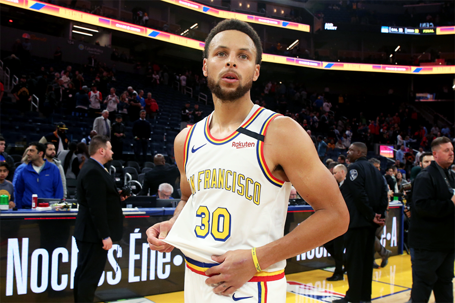 Stephen Curry đang làm gì tại nhà trong mùa COVID-19?