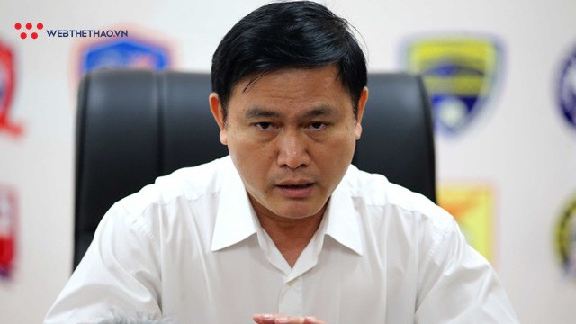 CLB không ủng hộ VPF, V.League 2020 hoãn vô thời hạn?