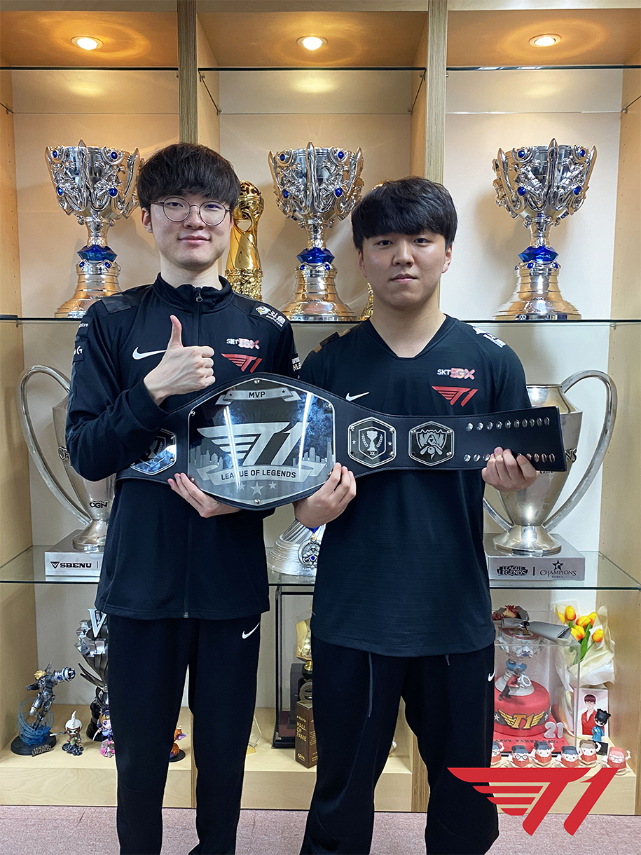 Faker: Elim rất chi là dễ thương!