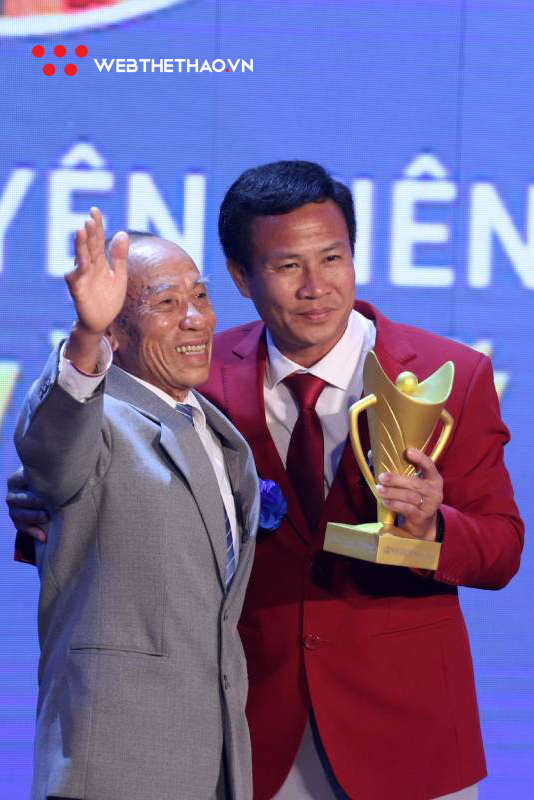 Tượng đài điền kinh Bùi Lương chia tay đội Bình Phước sau 8 năm gắn bó Tượng đài điền kinh Bùi Lương chia tay đội Bình Phước sau 8 năm gắn bó