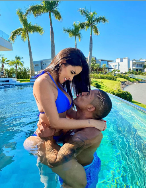 Đồng đội của Ronaldo gây phẫn nộ khi rời Juventus để cách ly Đồng đội của Ronaldo gây phẫn nộ khi rời Juventus để cách ly