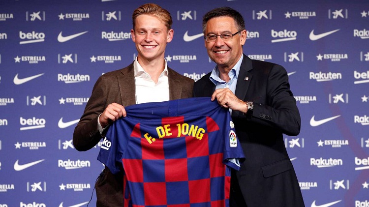 Barca mua được De Jong nhờ cầu thủ sống thực vật của Ajax