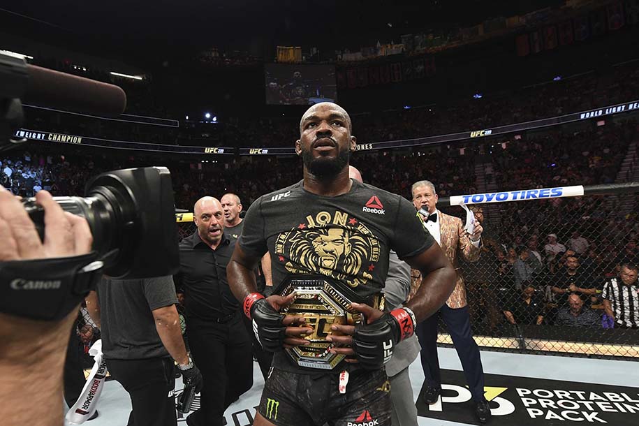 Giới võ sĩ MMA nói gì về vụ việc Jon Jones bị bắt giữ?