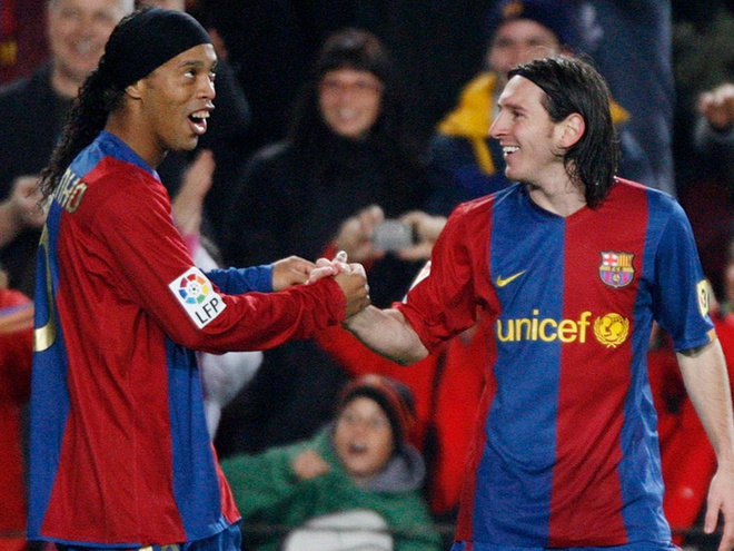 Messi đánh bại Ronaldinho để trở thành vua rê bóng thế giới Messi đánh bại Ronaldinho để trở thành vua rê bóng thế giới