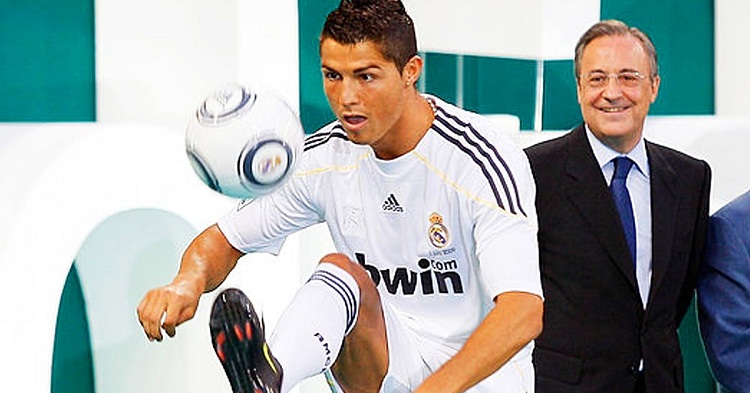 Ronaldo suýt trở thành đồng đội của Messi ở... Barca