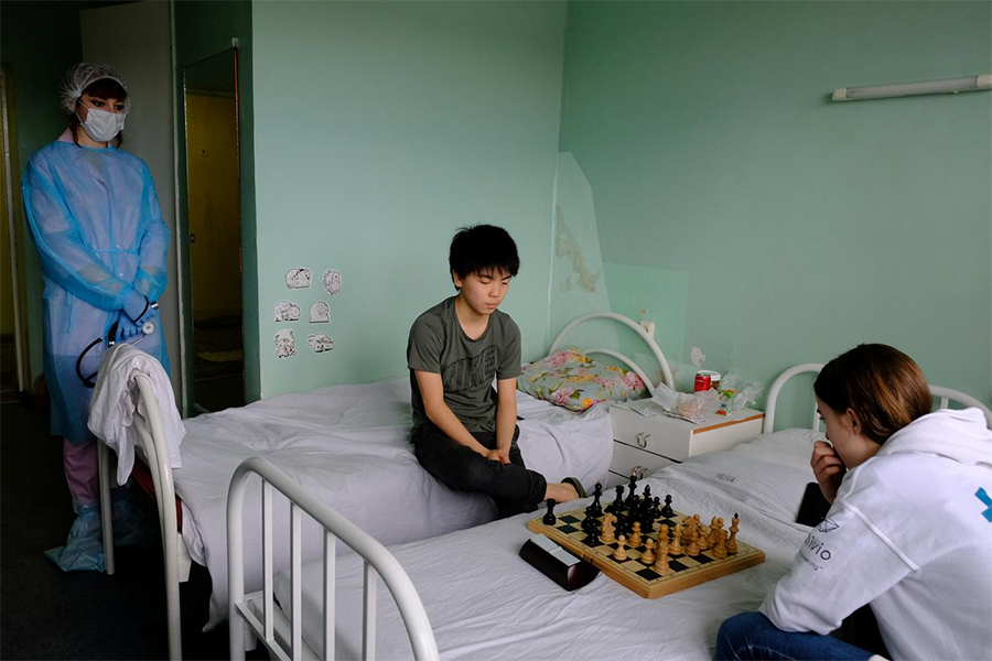 Đội cờ vua Pháp bị cách ly tại Nga: Người tính không bằng COVID-19 tính!
