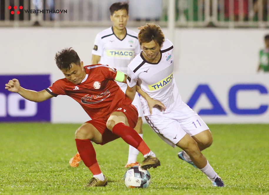 Sự thật phía sau cú “bắt tay” lịch sử của bầu Hiển và bầu Đức ở V.League