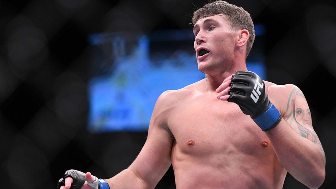 Darren Till tự tin anh quá mạnh mẽ để đấu với Adesanya