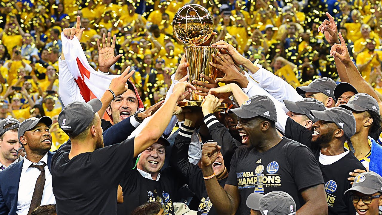 Golden State Warriors 2015 và 2017 khác biệt như thế nào?