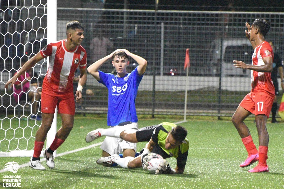 Bóng đá Đông Nam Á “tiến thoái lưỡng nan” vì COVID-19